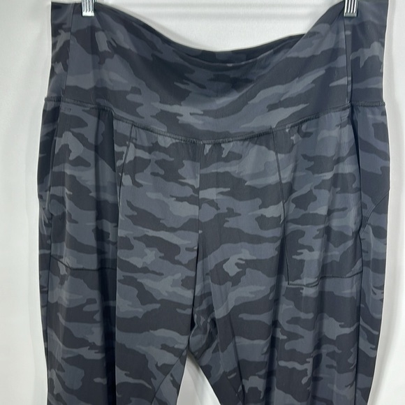 Athleta salutation printed jogger size 3X. - Picture 2 of 10